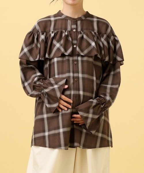 LEPSIM（レプシィム）の「【産前・産後対応】マタニティ／無地柄フリルブラウス　587109（マタニティウェア/グッズ・レディース・ブラウン/アイボリー/ブラック・ONE SIZE）」の3枚目の写真