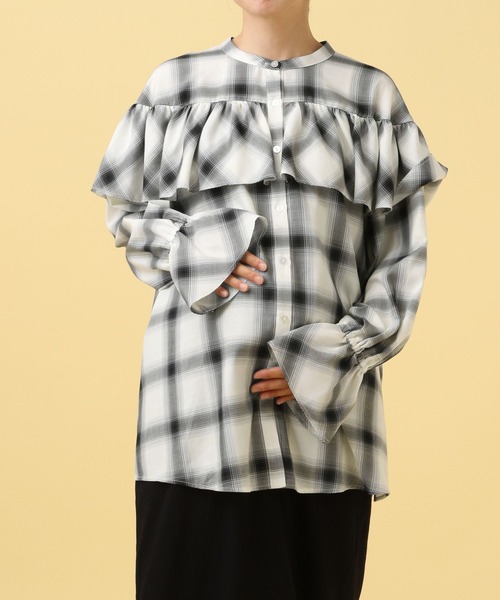 LEPSIM（レプシィム）の「【産前・産後対応】マタニティ／無地柄フリルブラウス　587109（マタニティウェア/グッズ・レディース・ブラウン/アイボリー/ブラック・ONE SIZE）」の4枚目の写真