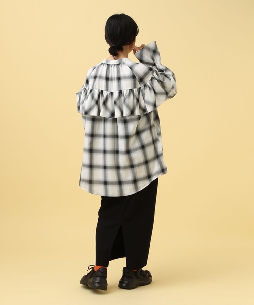 LEPSIM（レプシィム）の「【産前・産後対応】マタニティ／無地柄フリルブラウス　587109（マタニティウェア/グッズ・レディース・ブラウン/アイボリー/ブラック・ONE SIZE）」の10枚目の写真