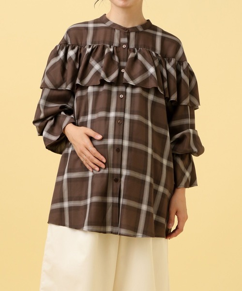 LEPSIM（レプシィム）の「【産前・産後対応】マタニティ／無地柄フリルブラウス　587109（マタニティウェア/グッズ・レディース・ブラウン/アイボリー/ブラック・ONE SIZE）」の22枚目の写真