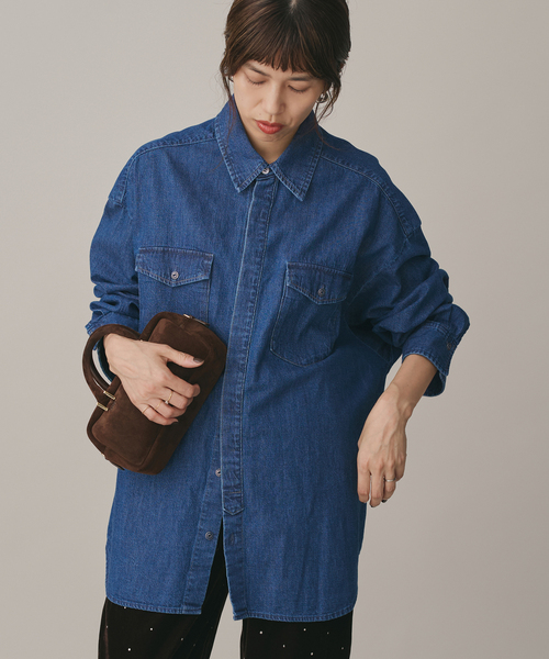 IENA（イエナ）の「ファインデニムドルマンワーカーズシャツ（シャツ/ブラウス・レディース・ブルー・FREE）」の4枚目の写真