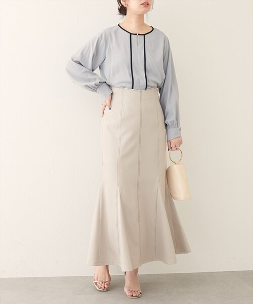 natural couture（ナチュラルクチュール）の「メタルホック付きパイピングブラウス（シャツ/ブラウス・レディース・ベージュ/ネイビー/アイボリー/ピンクベージュ/グレー・FREE）」の16枚目の写真