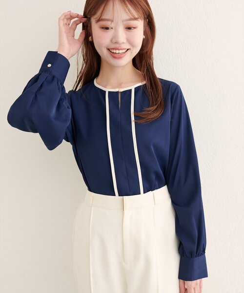 natural couture（ナチュラルクチュール）の「メタルホック付きパイピングブラウス（シャツ/ブラウス・レディース・ベージュ/ネイビー/アイボリー/ピンクベージュ/グレー・FREE）」の17枚目の写真