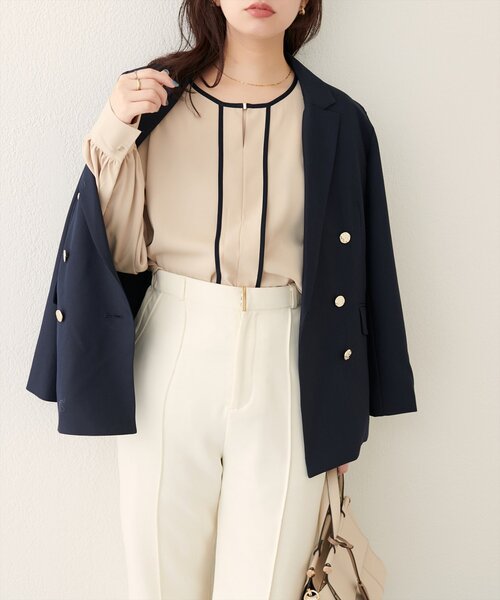 natural couture（ナチュラルクチュール）の「メタルホック付きパイピングブラウス（シャツ/ブラウス・レディース・ベージュ/ネイビー/アイボリー/ピンクベージュ/グレー・FREE）」の12枚目の写真