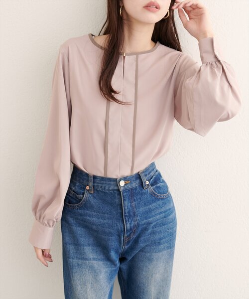 natural couture（ナチュラルクチュール）の「メタルホック付きパイピングブラウス（シャツ/ブラウス・レディース・ベージュ/ネイビー/アイボリー/ピンクベージュ/グレー・FREE）」の19枚目の写真