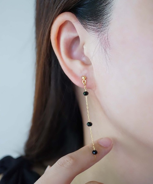CERCA（チェルカ）の「saran jewelry/3つのガラスビーズ チェーン ピアス/アレルギー対応（ピアス（両耳用）・レディース・クリア/ホワイト×ブルー/ブラック/ピンク系その他・FREE）」の11枚目の写真