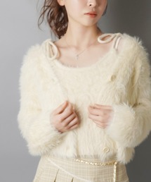 SPINNS(スピンズ)のふわふわ手触り💕毎年大人気のアンサンブルニット!ショート丈シャギーニットカーディガン+キャミソールセット/フェザー(アンサンブル)