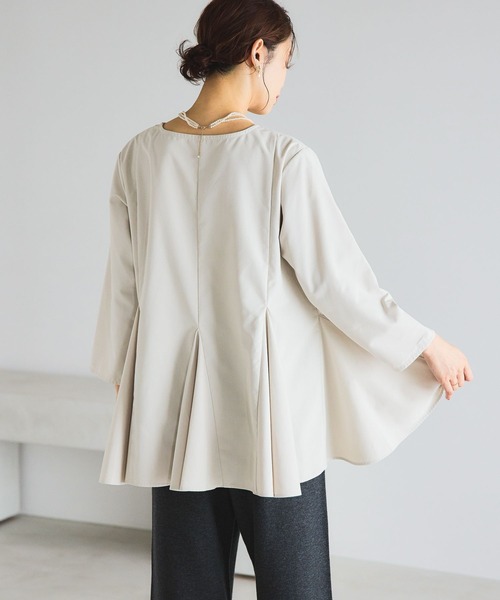 studio CLIP（スタディオクリップ）の「フレアヘムチュニックブラウス《オケージョン2025AW》（シャツ/ブラウス・レディース・ベージュ系その他/オフホワイト/ブラック・FREE）」の17枚目の写真