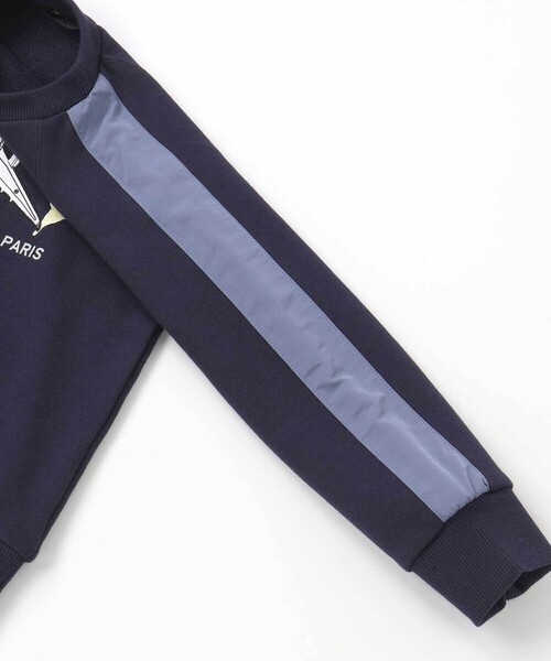 BeBe（ベベ）の「【JALコラボ】飛行機刺しゅう袖切り替えラグラントレーナー（スウェット・キッズ・レッド/ネイビー・130cm/120cm/100cm/110cm）」の13枚目の写真