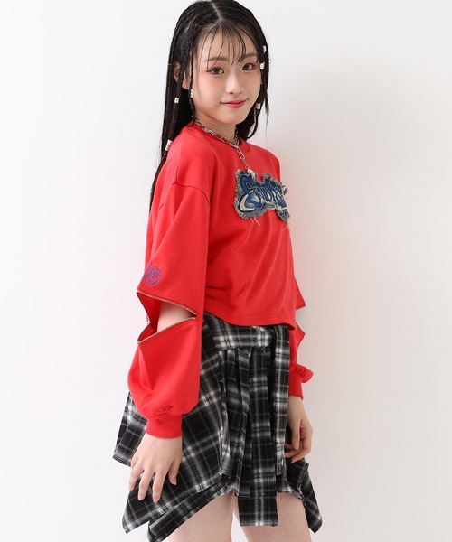 ANAP GiRL(アナップガール)の「デニムワッペン 袖ジップ クロップド スウェット(スウェット・キッズ・ブラック/ライトグレー/レッド・XS/S/M)」の15枚目の写真