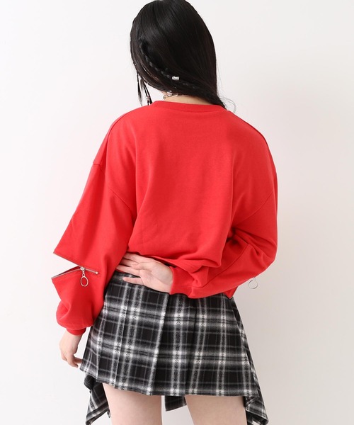 ANAP GiRL(アナップガール)の「デニムワッペン 袖ジップ クロップド スウェット(スウェット・キッズ・ブラック/ライトグレー/レッド・XS/S/M)」の14枚目の写真