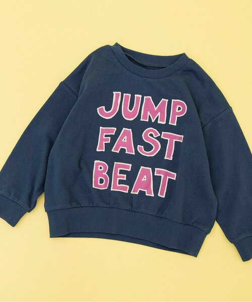 BREEZE（ブリーズ）の「【WEB限定】カラフルビックロゴトレーナー_ジュニア対応（スウェット・キッズ・ブラウン/ピンク/ネイビー/イエロー・120/130/90/140/110/100）」の2枚目の写真