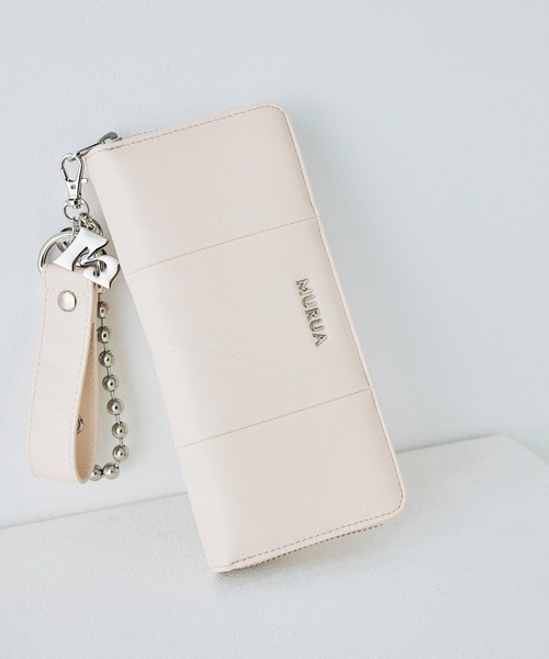 MURUA(ムルーア)の「MURUA(ムルーア)ラウンドファスナー長財布 MR-W1401 ベルトチャーム(財布・レディース・アイボリー/ブラック/ピンク・FREE)」の2枚目の写真