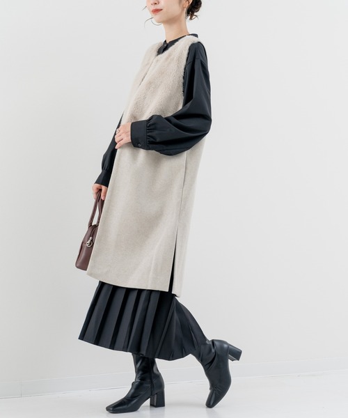 refinedworks（リファインドワークス）の「【refinedworks】きれいめ派 の方にオススメしたい ファー付きジレ！（ベスト・レディース・グレイッシュベージュ/ブラック・FREE）」の15枚目の写真