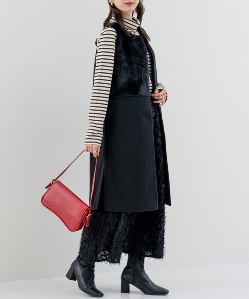 refinedworks（リファインドワークス）の「【refinedworks】きれいめ派 の方にオススメしたい ファー付きジレ！（ベスト・レディース・グレイッシュベージュ/ブラック・FREE）」の21枚目の写真