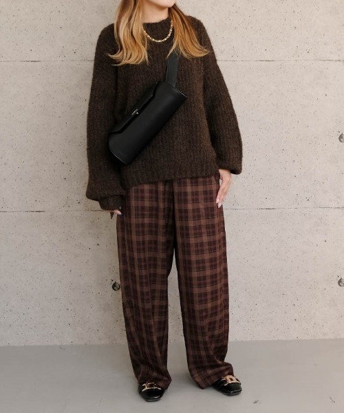 aquagarage(アクアガレージ)の「アルパカ風ニットトップス(ニット/セーター・レディース・ブラウン/ネイビー/チャコール・M)」の14枚目の写真