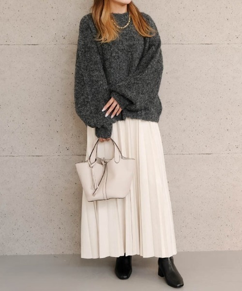 aquagarage(アクアガレージ)の「アルパカ風ニットトップス(ニット/セーター・レディース・ブラウン/ネイビー/チャコール・M)」の7枚目の写真