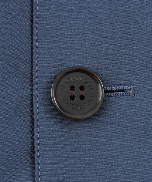 MACKINTOSH PHILOSOPHY（ﾏｯｷﾝﾄｯｼｭ ﾌｨﾛｿﾌｨｰ）の「4WAYストレッチウェザーWELLINGTON BT short(ウェリントンボタンスルーショート)（ステンカラーコート・メンズ・ダークネイビー/グリーン系その他3/ブルー・42/36/40/38）」の13枚目の写真