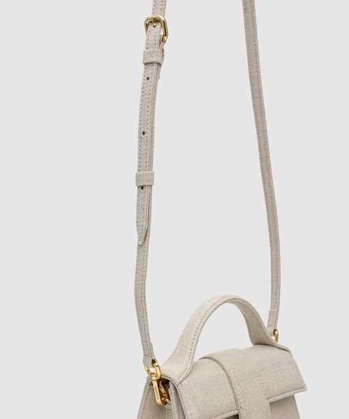 JACQUEMUS(ジャックムス)の「LE BAMBINO(ハンドバッグ・レディース・グレー・ONESIZE)」の3枚目の写真