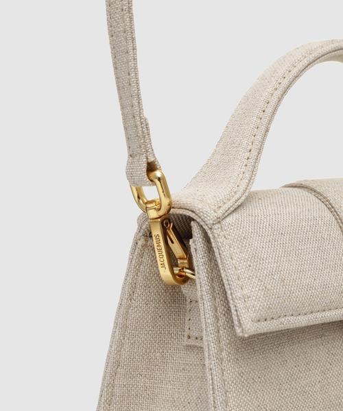 JACQUEMUS(ジャックムス)の「LE BAMBINO(ハンドバッグ・レディース・グレー・ONESIZE)」の4枚目の写真