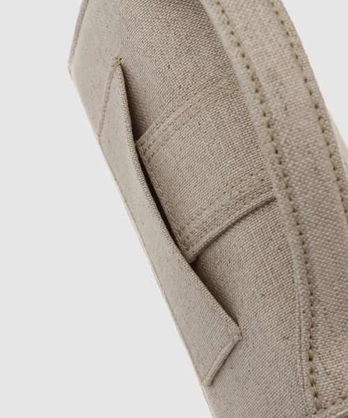 JACQUEMUS(ジャックムス)の「LE BAMBINO(ハンドバッグ・レディース・グレー・ONESIZE)」の9枚目の写真