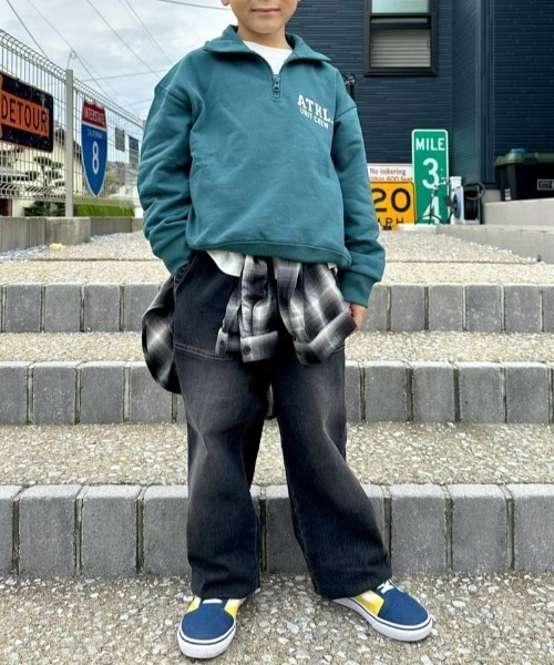 Right-on（ライトオン）の「【Refurbish】ハーフジップスウェットプルオーバー (ハーフジップ/スウェット/プルオーバー/ロゴ/伸縮性/快適/耐久性/カジュアル/デイリー/レイヤード)（スウェット・キッズ・グリーン/ブラック・110/120/140/160/130/150）」の11枚目の写真