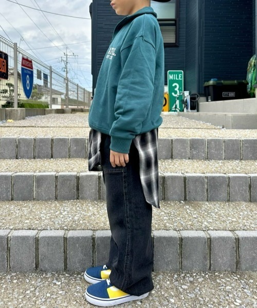 Right-on（ライトオン）の「【Refurbish】ハーフジップスウェットプルオーバー (ハーフジップ/スウェット/プルオーバー/ロゴ/伸縮性/快適/耐久性/カジュアル/デイリー/レイヤード)（スウェット・キッズ・グリーン/ブラック・110/120/140/160/130/150）」の12枚目の写真