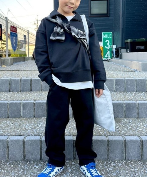 Right-on（ライトオン）の「【Refurbish】ハーフジップスウェットプルオーバー (ハーフジップ/スウェット/プルオーバー/ロゴ/伸縮性/快適/耐久性/カジュアル/デイリー/レイヤード)（スウェット・キッズ・グリーン/ブラック・110/120/140/160/130/150）」の17枚目の写真