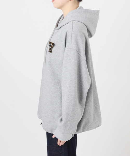 B.C STOCK(ベーセーストック)の「ウォッシャブル / ブローチ付きフードパーカー(パーカー・レディース・ブラック/アイボリー/グレー・FREE)」の11枚目の写真