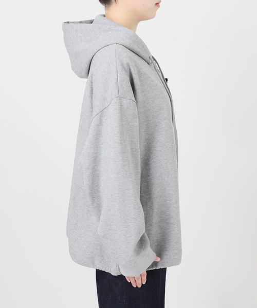 B.C STOCK(ベーセーストック)の「ウォッシャブル / ブローチ付きフードパーカー(パーカー・レディース・ブラック/アイボリー/グレー・FREE)」の13枚目の写真