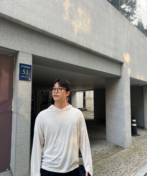 BER DE NOIR（ベールドノワール）の「レイヤードフィンガーホールフードTシャツ（ホワイト）（パーカー・メンズ・その他・MEDIUM/LARGE）」の6枚目の写真