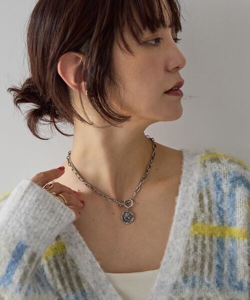 AMERICAN HOLIC（アメリカンホリック）の「コイントップダブルチェーンネックレス（ネックレス・レディース・シルバー/ゴールド・FREE）」の5枚目の写真