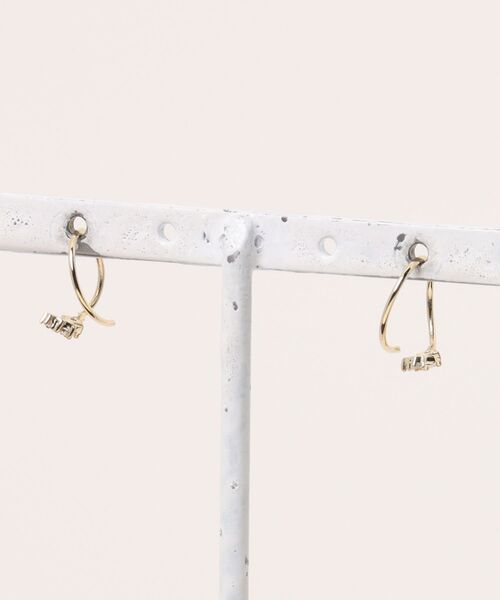 ISS(イズ)の「【金属アレルギー対応】ダブルキュービックピアス ニッケルフリー 日本製(ピアス(両耳用)・レディース・ゴールド/シルバー・FREE)」の6枚目の写真