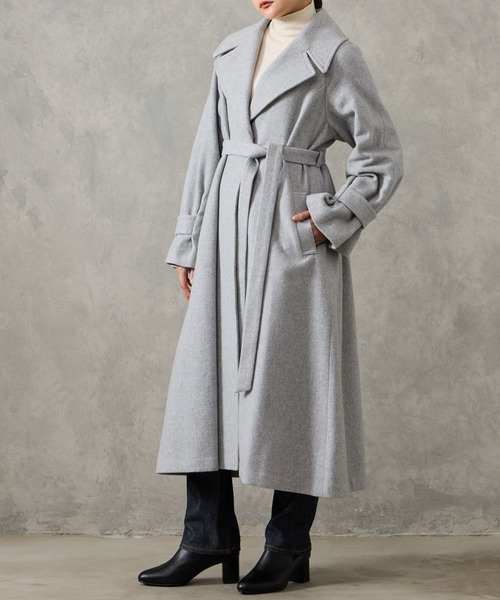 AIMER（エメ）の「RESCWOOL(R) モッサビッグカラーフィット&フレアベルテッドコート（その他アウター・レディース・アイボリー/ライトグレー/ブラウン・MEDIUM）」の3枚目の写真