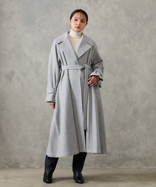 AIMER（エメ）の「RESCWOOL(R) モッサビッグカラーフィット&フレアベルテッドコート（その他アウター・レディース・アイボリー/ライトグレー/ブラウン・MEDIUM）」の5枚目の写真