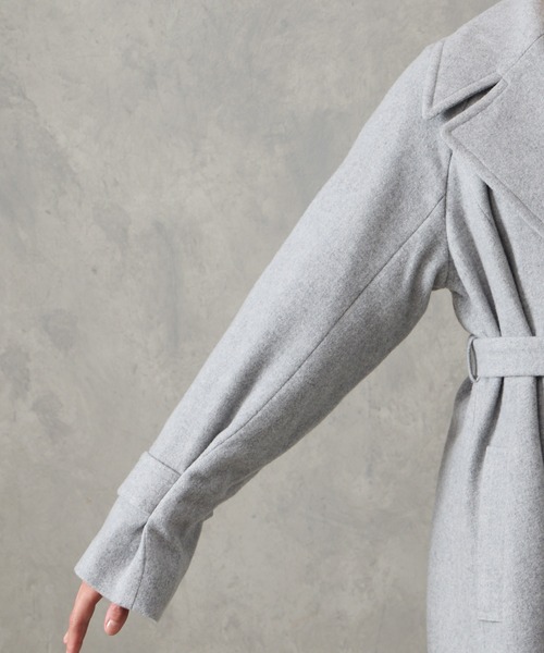 AIMER（エメ）の「RESCWOOL(R) モッサビッグカラーフィット&フレアベルテッドコート（その他アウター・レディース・アイボリー/ライトグレー/ブラウン・MEDIUM）」の21枚目の写真