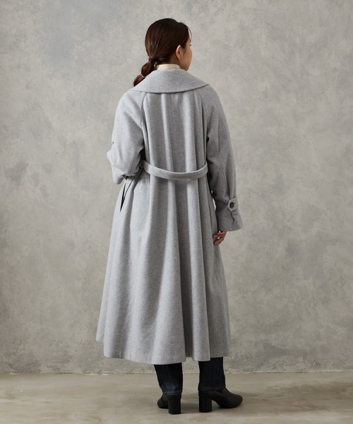AIMER（エメ）の「RESCWOOL(R) モッサビッグカラーフィット&フレアベルテッドコート（その他アウター・レディース・アイボリー/ライトグレー/ブラウン・MEDIUM）」の7枚目の写真