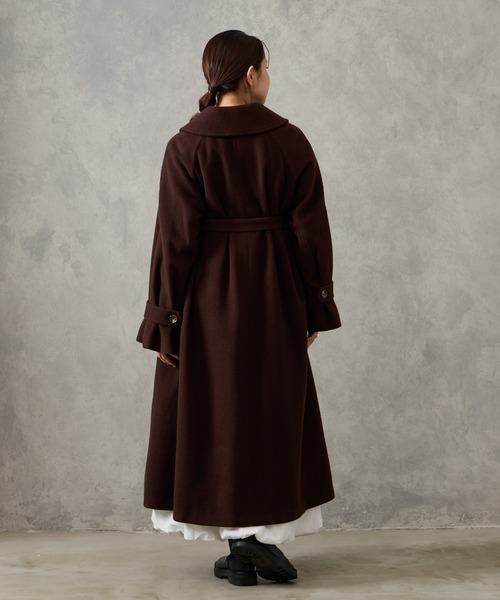 AIMER（エメ）の「RESCWOOL(R) モッサビッグカラーフィット&フレアベルテッドコート（その他アウター・レディース・アイボリー/ライトグレー/ブラウン・MEDIUM）」の13枚目の写真