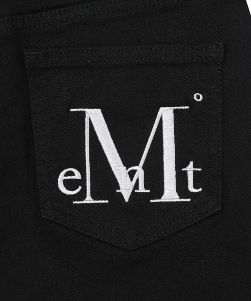 MUCENT（ムセント）の「コロンバックレザー ホピ ハートパッチ スカート（スカート・レディース・ブラック・SMALL/MEDIUM）」の2枚目の写真