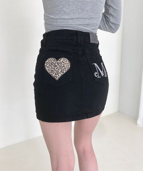 MUCENT（ムセント）の「コロンバックレザー ホピ ハートパッチ スカート（スカート・レディース・ブラック・SMALL/MEDIUM）」の6枚目の写真