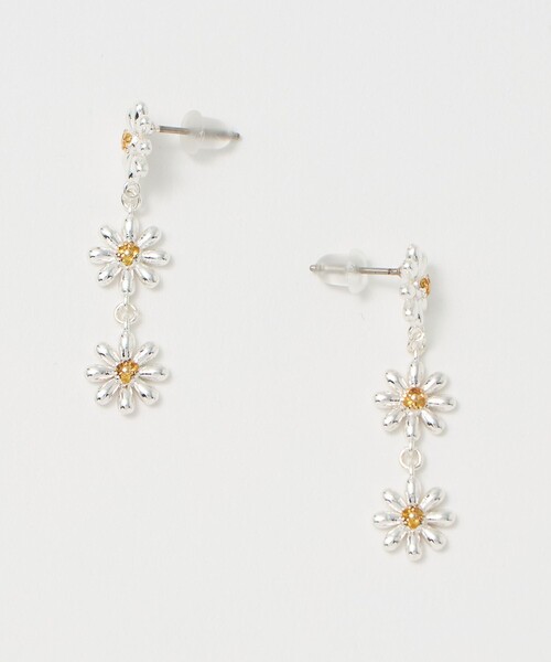 BEAUTY&YOUTH UNITED ARROWS(ビューティーアンドユースユナイテッドアローズ)の「フラワーモチーフ ラインピアス(ピアス(両耳用)・レディース・ゴールド/シルバー・FREE)」の2枚目の写真
