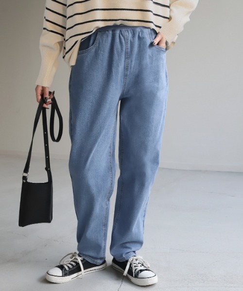 HUG.U(ハグユー)の「<選べるM~3Lサイズ・2丈> 激楽テーパードデニムパンツ(デニムパンツ・レディース・インディゴブルー/ライトインディゴブルー/ブルー・3L(トール丈)/2L(トール丈)/M(トール丈)/L(トール丈)/2L(レギュラー丈)/M(レギュラー丈)/L(レギュラー丈)/3L(レギュラー丈))」の3枚目の写真