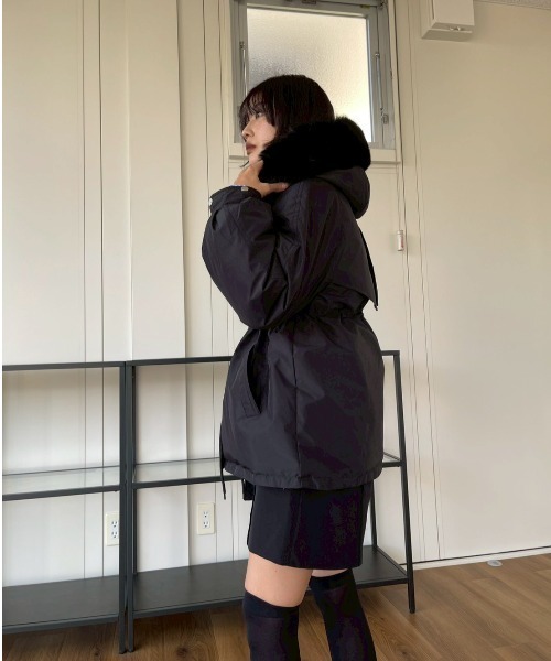 AMAIL（アマイル）の「Snowline Coat（ダウンジャケット/コート・レディース・ブラック/ベージュ・FREE）」の3枚目の写真