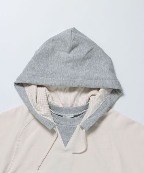 BEN DAVIS/WHITE LABEL(ベンデイビス ホワイトラベル)の「【BEN DAVIS(ベンデイビス)】70’S FIT AFTER HOODIE / ビッグシルエット プルオーバー フーディ 裏毛 ワッフル 短丈(パーカー・メンズ・オフホワイト/グレー/レッド/ブラック・X-LARGE/LARGE/MEDIUM)」の12枚目の写真