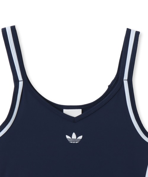 adidas（アディダス）の「adidas SUMMER GLOW VINTAGE INSPIRED SLIM TANK TOP / アディダス サマーグロー ビンテージ インスパイアード スリム タンク（タンクトップ・レディース・ネイビー・M/L/S）」の4枚目の写真