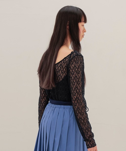 DRESSLAVE（ドレスレイブ）の「shrink stretch 2way pullover(シュリンクストレッチ2ウェイプルオーバー)（Tシャツ/カットソー・レディース・ホワイト/ネイビー・38）」の3枚目の写真