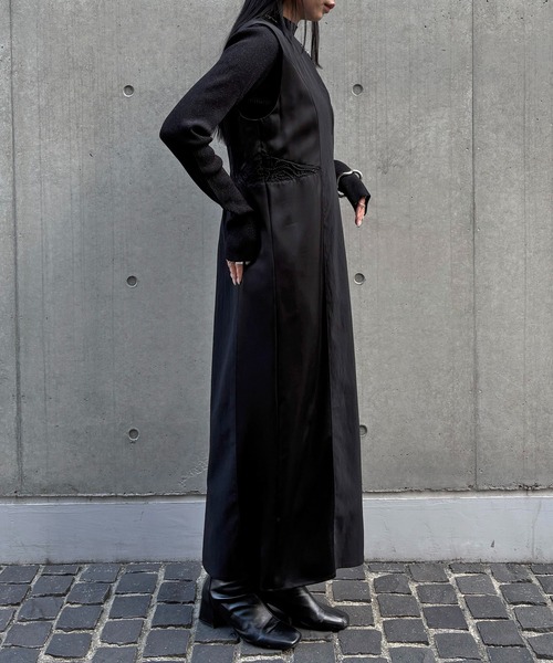 &g'aime(アンジェム)の「【&g'aime 】レースカットIラインワンピース Lace Cut I-Line Dress(ワンピース・レディース・チャコールグレー/ブラック・FREE)」の7枚目の写真