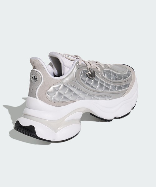 adidas（アディダス）の「オズヴィーナス / OZVENUZ W / アディダスオリジナルス adidas Originals / 厚底スニーカー（スニーカー・レディース・オフホワイト/ブラック/ホワイト×シルバー・28.0cm/27.5cm/27.0cm/25.5cm/22.5cm/24.0cm/26.0cm/26.5cm/24.5cm/22.0cm/23.5cm/23.0cm/25.0cm）」の11枚目の写真