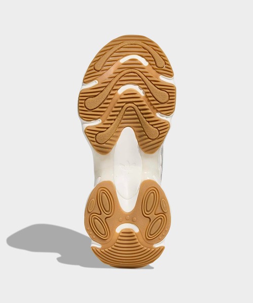 adidas（アディダス）の「オズヴィーナス / OZVENUZ W / アディダスオリジナルス adidas Originals / 厚底スニーカー（スニーカー・レディース・オフホワイト/ブラック/ホワイト×シルバー・28.0cm/27.5cm/27.0cm/25.5cm/22.5cm/24.0cm/26.0cm/26.5cm/24.5cm/22.0cm/23.5cm/23.0cm/25.0cm）」の18枚目の写真