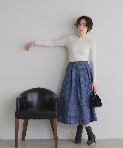 &. NOSTALGIA（アンドドットノスタルジア）の「ツイードタックフレアスカート（スカート・レディース・ブラック/オフホワイト/ブルー・M）」の9枚目の写真